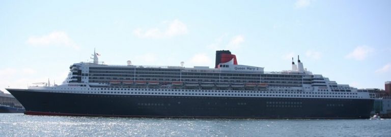 Sail Past by two Cunard Queens | Halifax Shipping News.ca